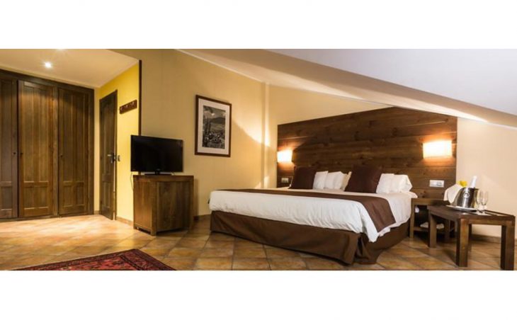 Hotel Magic Ski, Arinsal, Double Bedroom